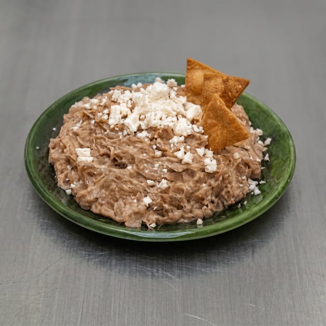 Frijoles Refritos.
